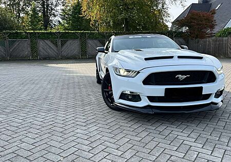 Ford Mustang Fastback 5.0 ti-vct V8 GT 421cv