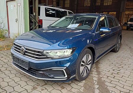 VW Passat Variant Volkswagen GTE Benzin/Hybrid Automatik Navi