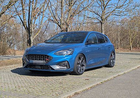 Ford Focus 2.3 EcoBoost