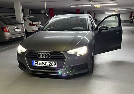 Audi A4 B8 ( Avant 2.0 TDI )
