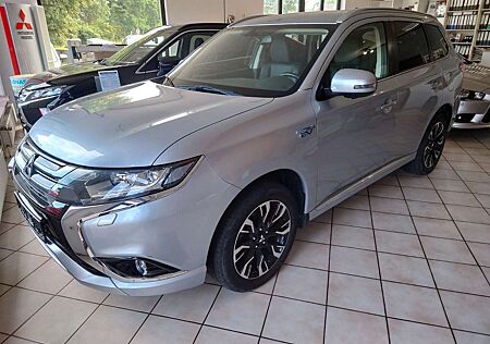 Mitsubishi Outlander 360° KAMERA, LED,