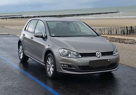 VW Golf Volkswagen Lounge BMT