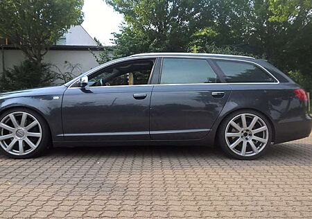 Audi A6 Avant 3.2 FSI quattro