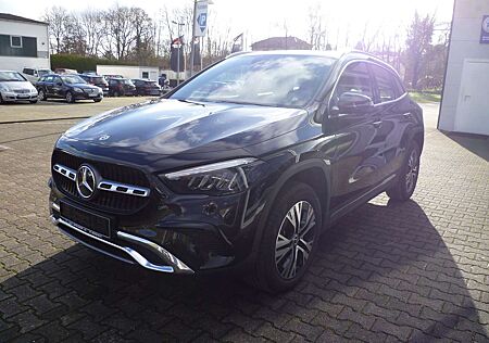 Mercedes-Benz GLA 200 Progressive LineAdvanced Volldigitales Winterpaket