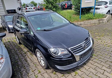 VW Touran Volkswagen Freestyle