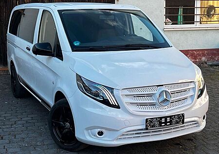 Mercedes-Benz Vito Tourer Pro 4-MATIC 8-Sitzer LED Standhzg