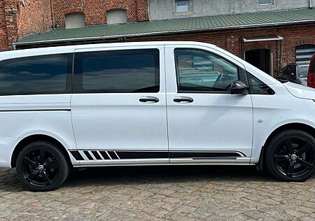 Mercedes-Benz Vito Tourer Pro 4-MATIC 8-Sitzer LED Standhzg