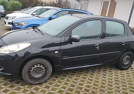 Peugeot 206 Urban Move*8-fach bereift*