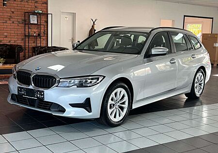 BMW 320 d Touring Advantage LED/Navi/Virtuell/1. Hd