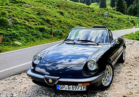 Alfa Romeo Spider 2.0