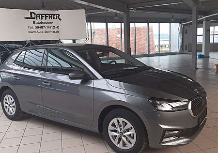 Skoda Fabia 1.0l TSI 70kW / SZHZG / PDC / LED/DAB