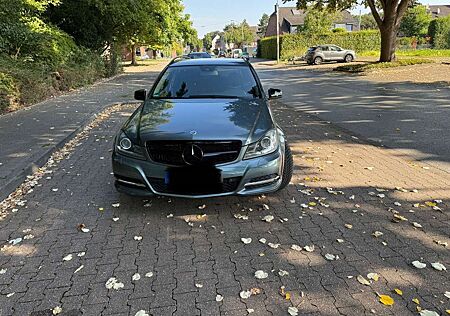 Mercedes-Benz C 200 T (BlueEFFICIENCY) 7G-TRONIC