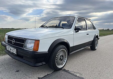 Opel Kadett 1.6SR