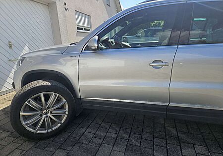 VW Tiguan Volkswagen Life 4Motion