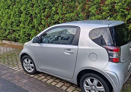 Toyota iQ 1.0