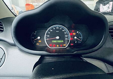 Hyundai i10 1.1