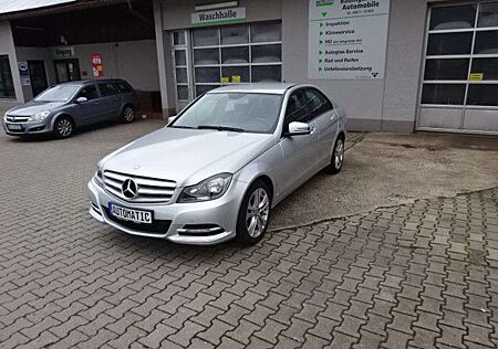 Mercedes-Benz C 250 Avantgarde Automatik Navi*AHK*PDC