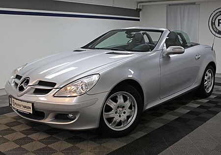 Mercedes-Benz SLK 200 gebraucht kaufen Mercedes-Benz SLK 200 Kompressor LEDER TEMP SHZ PDC V+H S.HEFT