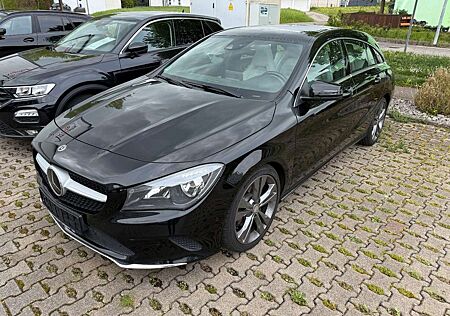 Mercedes-Benz CLA 220 d Shooting Brake COMAND ACC PANO SPORTS