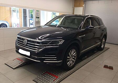 VW Touareg Volkswagen Atmosphere 4M AHK PANNO MATRIX LUFT DYNAUDIO HUD L