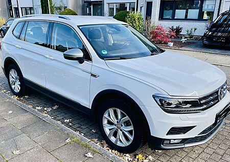 VW Tiguan Allspace Volkswagen 1.5 TSI OPF DSG Highline,35600km,7 Sitze,AHK