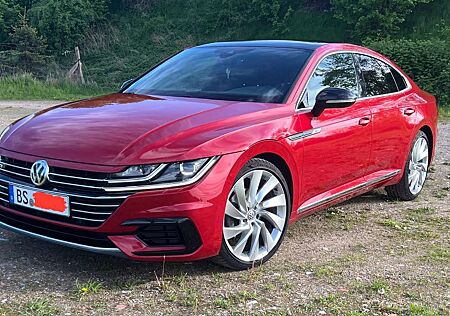 VW Arteon Volkswagen R-Line