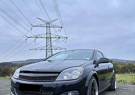 Opel Astra H GTC Coupé Sport 1.6
