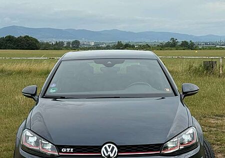 VW Golf GTI Volkswagen GTI BMT/Start-Stopp