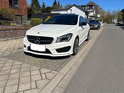 Mercedes-Benz CLA 180 Shooting Brake 7G-DCT AMG Line