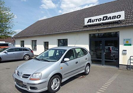 Nissan Almera Tino