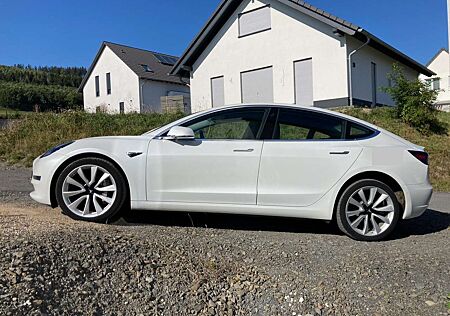 Tesla Model 3 Langstreckenbatt. Allradantrieb Dual Motor