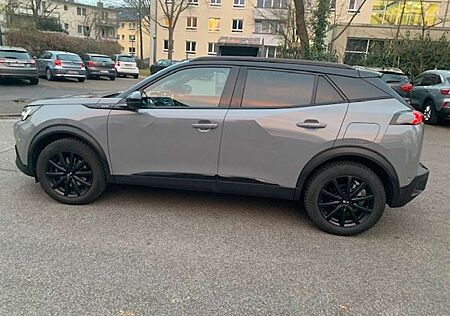 Peugeot 2008 PureTech 155 EAT8 GT