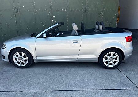 Audi A3 Cabrio Aut +Leder +Xenon+Scheckheft +TÜV neu!