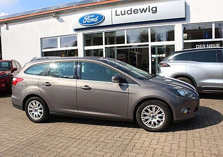 Ford Focus Turnier 1.6 EcoBoost Titanium AHK