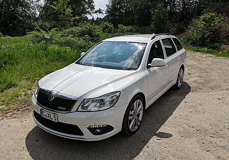 Skoda Octavia Combi 2.0 TDI DPF DSG RS