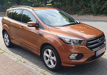 Ford Kuga 1.5 EcoBoost 2x4 ST-Line