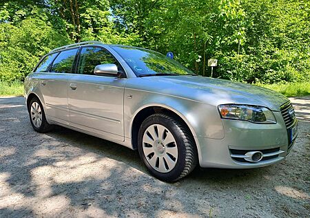 Audi A4 2.0 inkl. Garantie Navi/PDC/CarPlay/AndroidAuto