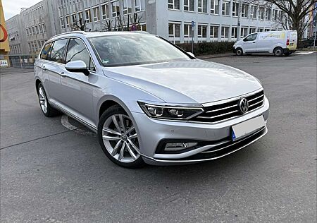 VW Passat Variant Volkswagen 2.0 TSI OPF DSG 4Motion Elegance