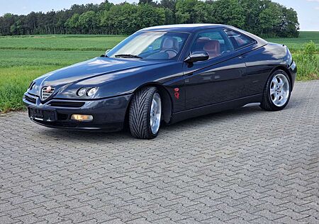 Alfa Romeo GTV 16V T.Spark