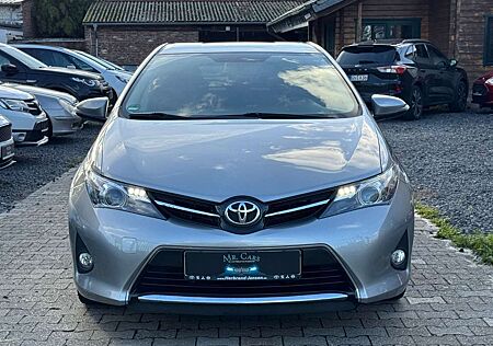 Toyota Auris mit Navigation