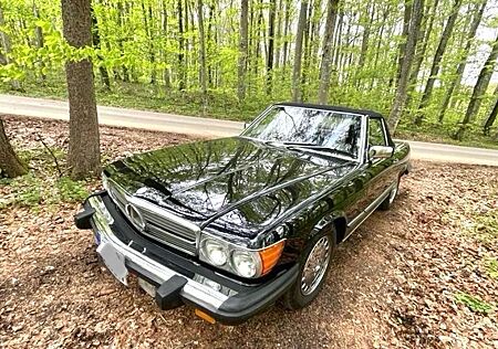 Mercedes-Benz SL 560