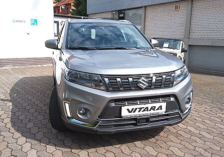 Suzuki Vitara 1.4 BOOSTERJET Hybrid 4x4 aus 1.Hd.