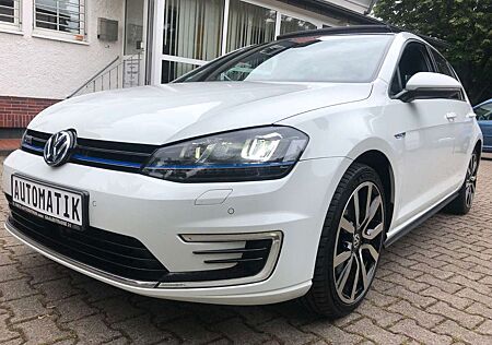 VW Golf Volkswagen VII Lim. GTE/Panorama/Scheckheft/