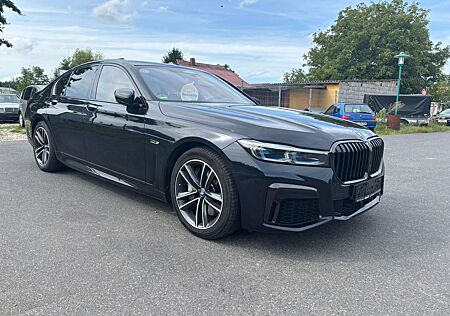 BMW 745 e M Sport"HUD"NAVI"MASSAGE"UNFALLFREI"
