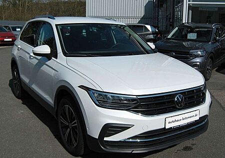 VW Tiguan Volkswagen 1.5 TSI DSG ACTIVE,LED,Navi,ACC,Rear View