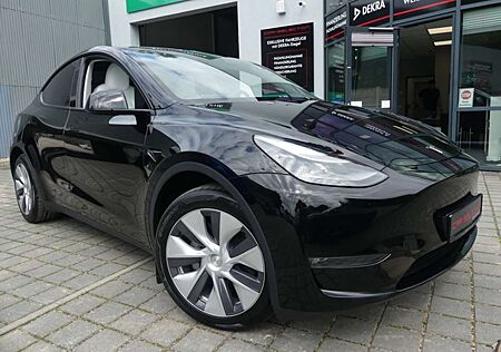 Tesla Model Y Long Range Dual AWD PANO/WÄRMEPUMPE/4xSHZ