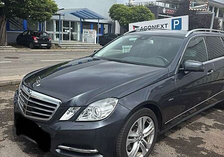 Mercedes-Benz E 250 CGI BlueEfficiency Sunroof & Harman Kardon