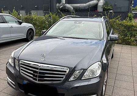 Mercedes-Benz E 250 CGI BlueEfficiency (212.247)