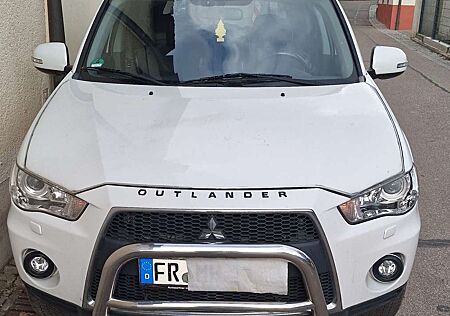 Mitsubishi Outlander 2.4 WD Intense