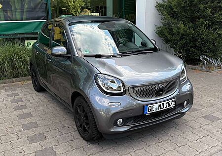 Smart ForFour prime ,Scheckheft ,Navi , Kamera,